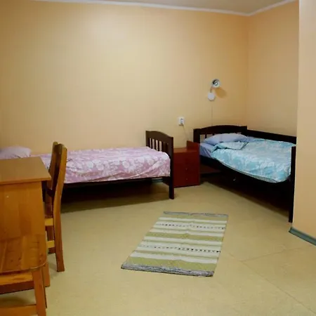 Jarva-jaani Hostel *