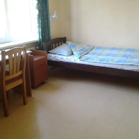 Jarva-jaani Hostel *